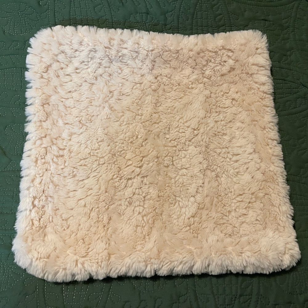 Tahari Faux Fur Cream Cushion Cover/Case Set Of 2 20x20”